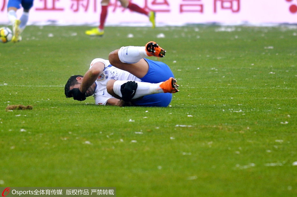 R.I.P. 22岁南非甲球员赛前倒地，一场悲剧引发的深思