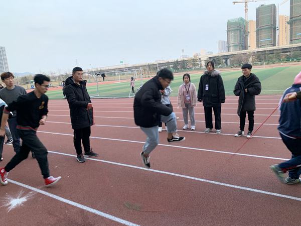 最潮体育节大跳，跃动青春的力量与激情